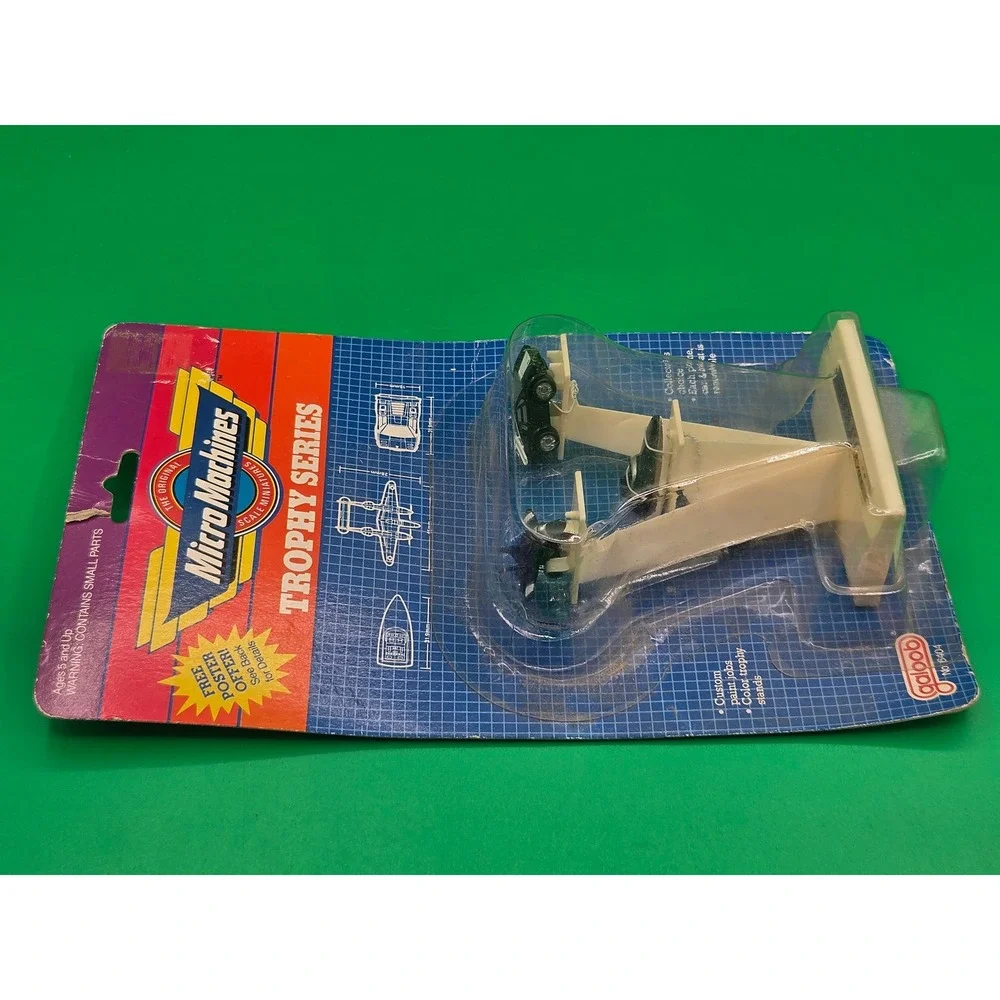 Micro Machines Trophy Series Galoob 6404 Plane Car Boat White Stand Blue Cars